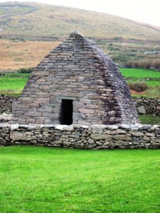 Gallarus Oratory near Dingle (look ma, no mortar!)